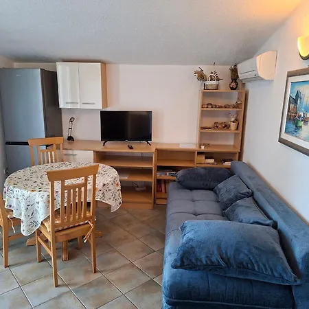 Mama Apartament Rogoznica (Sibenik-Knin)