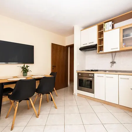 Mama Apartament Rogoznica (Sibenik-Knin)