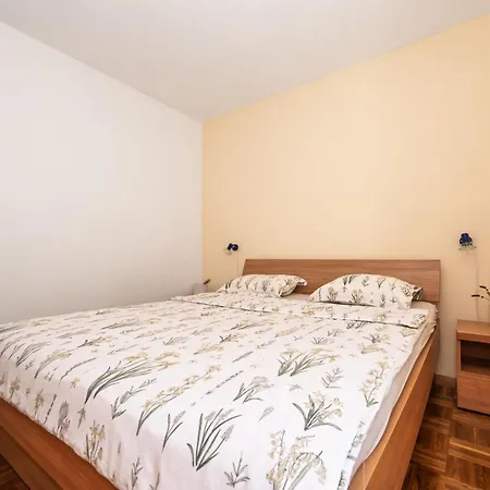 Apartament Mama