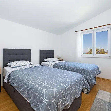 Mama Apartament *